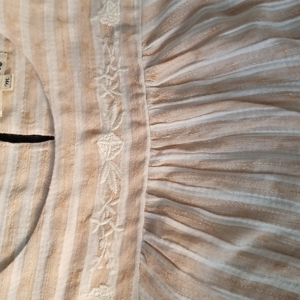 Ladies top - Picture 6 of 9